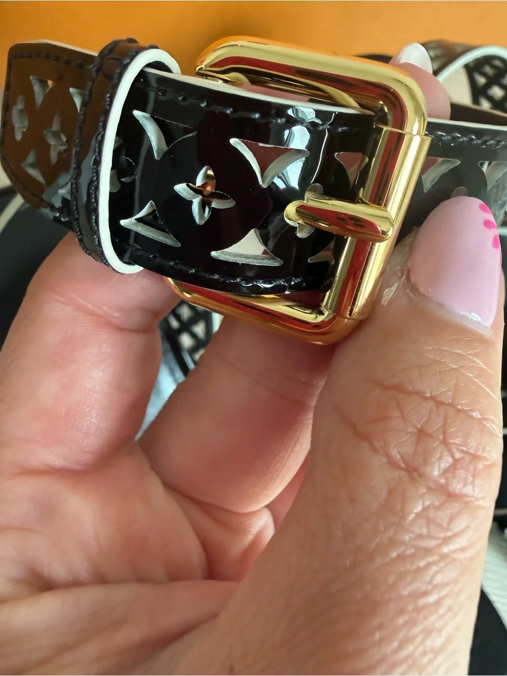 NEW! Louis Vuitton Silhouette Black Patent Leather Sandals - Cute LV heel!